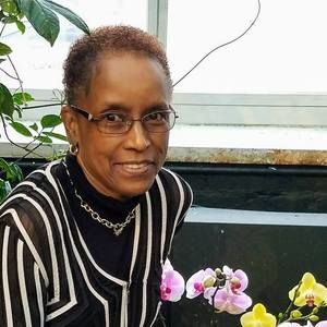 Meet your Posher, Lois